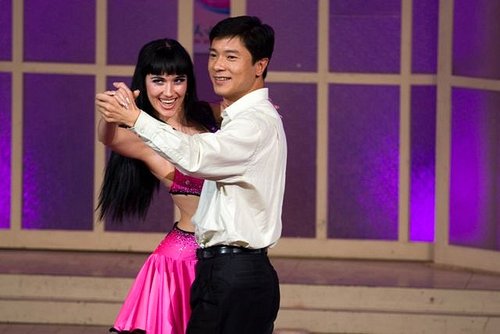 李彦宏赴长沙录湖南卫视节目 秀拉丁舞（图）