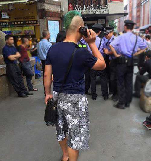 搞笑图片:这是道上混了多久