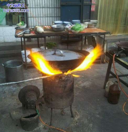 搞笑图片:这锅真是坚强