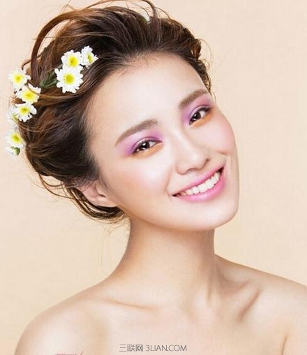 2015高贵、甜美新娘发型设计图           三联