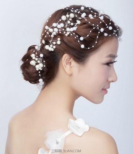 2015高贵、甜美新娘发型设计图           三联