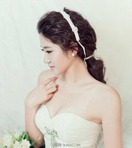 2015高贵、甜美新娘发型设计图           三联
