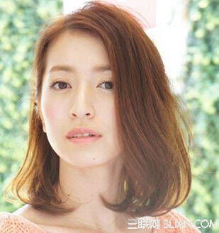头发少适合烫哪种发型  三联