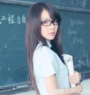 适合戴眼镜女生的发型