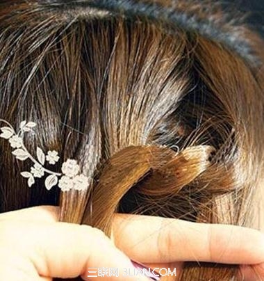 女生夏日好看头发扎法           三联