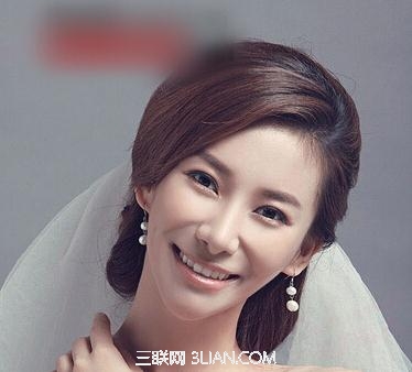 最新女生适合配晚礼服的韩国发型           三联