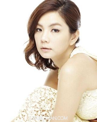 最新塌鼻梁美女发型样式          三联
