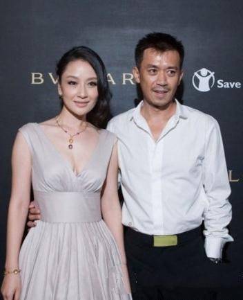 明星情侣分手奇葩理由：有尿频毛病
