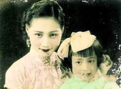 细数戴笠的女人，多少貌美的姑娘屈服在这淫虫之下？