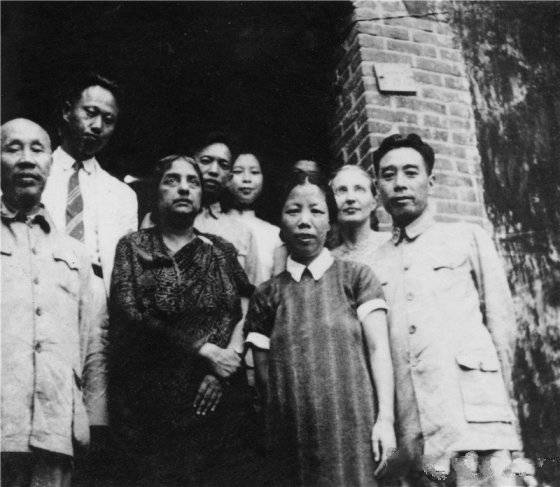 揭秘：哪一位外国女性曾经获得八路军军衔？