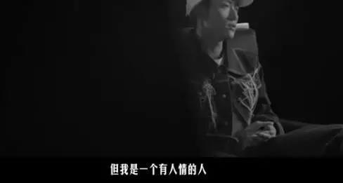 张一山因病暴瘦，眼神充斥忧郁，网友：想起乔任梁！