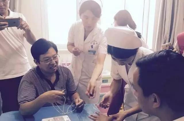 戒网瘾致痛苦死去，倒不如让孩子有网瘾开心的活着