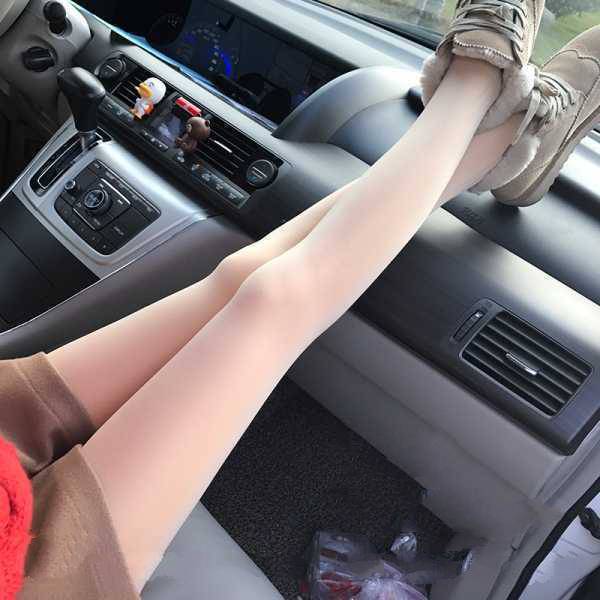 旧的皮裤改做包包 旧了的紧身裤别乱扔