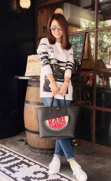 林心如衣服搭配图片 40岁的林心如穿衣越来越性感漂亮