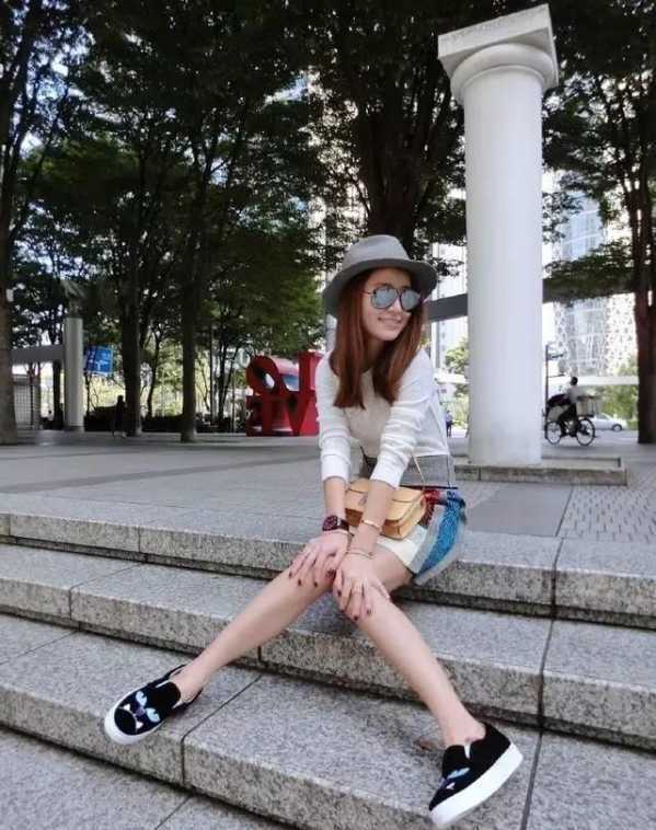 林心如衣服搭配图片 40岁的林心如穿衣越来越性感漂亮