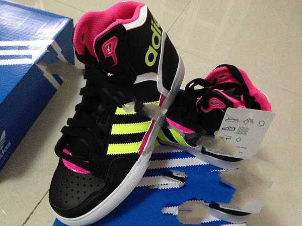 nike女鞋男穿有区别吗 阿迪官网入手adidas阿迪达斯