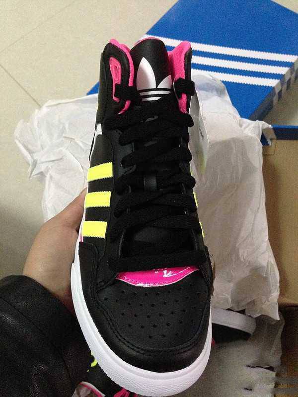nike女鞋男穿有区别吗 阿迪官网入手adidas阿迪达斯