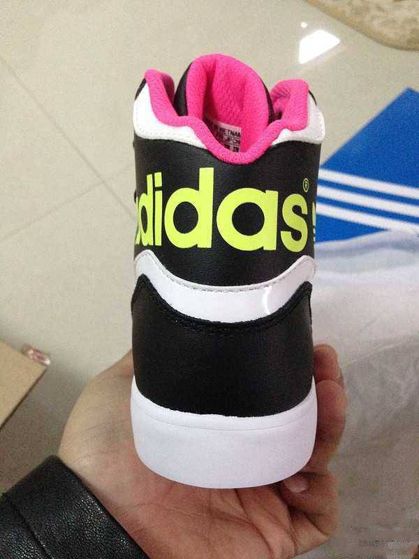 nike女鞋男穿有区别吗 阿迪官网入手adidas阿迪达斯