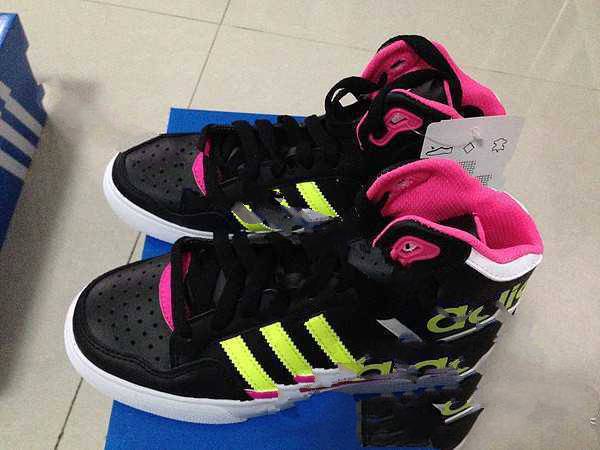 nike女鞋男穿有区别吗 阿迪官网入手adidas阿迪达斯