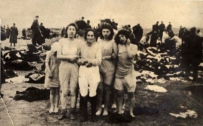 10张老照片反应纳粹士兵对犹太妇女的罪行：强迫脱光后集体屠杀 ...