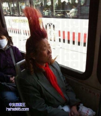 时尚大妈现身