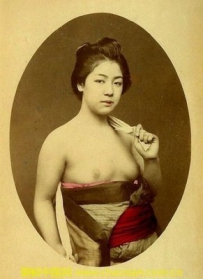 历史上朝鲜妇女以露乳为美，坦胸露乳装盛行