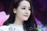 跑男第五季海报baby位置显眼  寻不到迪丽热巴