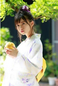 日本出iphone7脸女星，被冠以“神选中的少女”