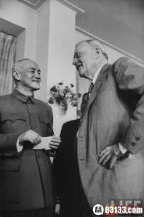 揭秘：政要蒋介石是如何勾搭纯情小女生的