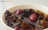 乌发汤让你的头发乌黑亮丽
