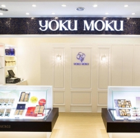 关颖当任甜点品牌YOKU MOKU一日店长