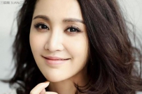 短发女性该怎么画彩妆
