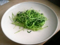 如何生产豌豆芽菜