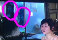 日本女星泡温泉遭遇温泉鬼手摸腿