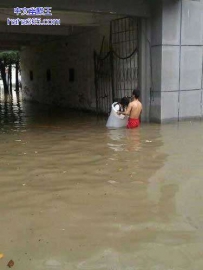 哥们真给男人长脸