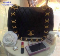 老婆过生日，一个蛋糕她想要的全搞定！