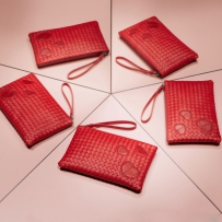 Bottega Veneta葆蝶家2017情人节推出多款限量单品
