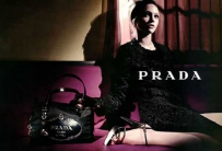 prada包包 如何去鉴别正品普拉达女包
