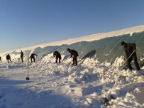 如何防御冬至期间大棚雪害