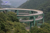 想想这条路这么绕的意义何在