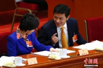 李彦宏参加全国政协十二届三次会议第二次全体会议（图）