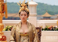 为何唐朝女人以露为美钟爱半露雪乳？