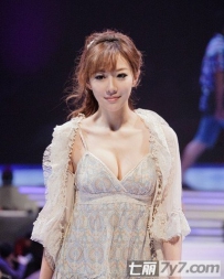 2011百度年会美女HR刘冬Jocelin 新一代性感宅男女神