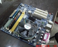 电脑散热风扇怎么拆