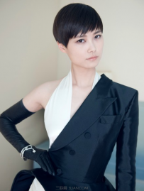 李宇春2015戛纳燕尾服红毯造型