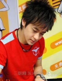 男生烫什么发型好看