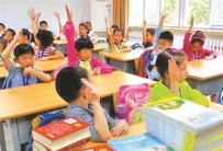 童话大王郑渊洁为什么被开除，看他爸爸怎么说