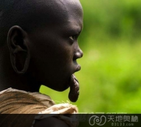 自残只为诱惑男人 揭秘非洲部落奇葩风俗
