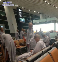 我们都是一个航班的