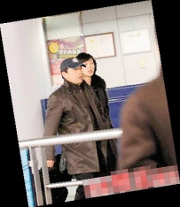 水均益被曝离婚三年 现任娇妻为央视记者小其13岁